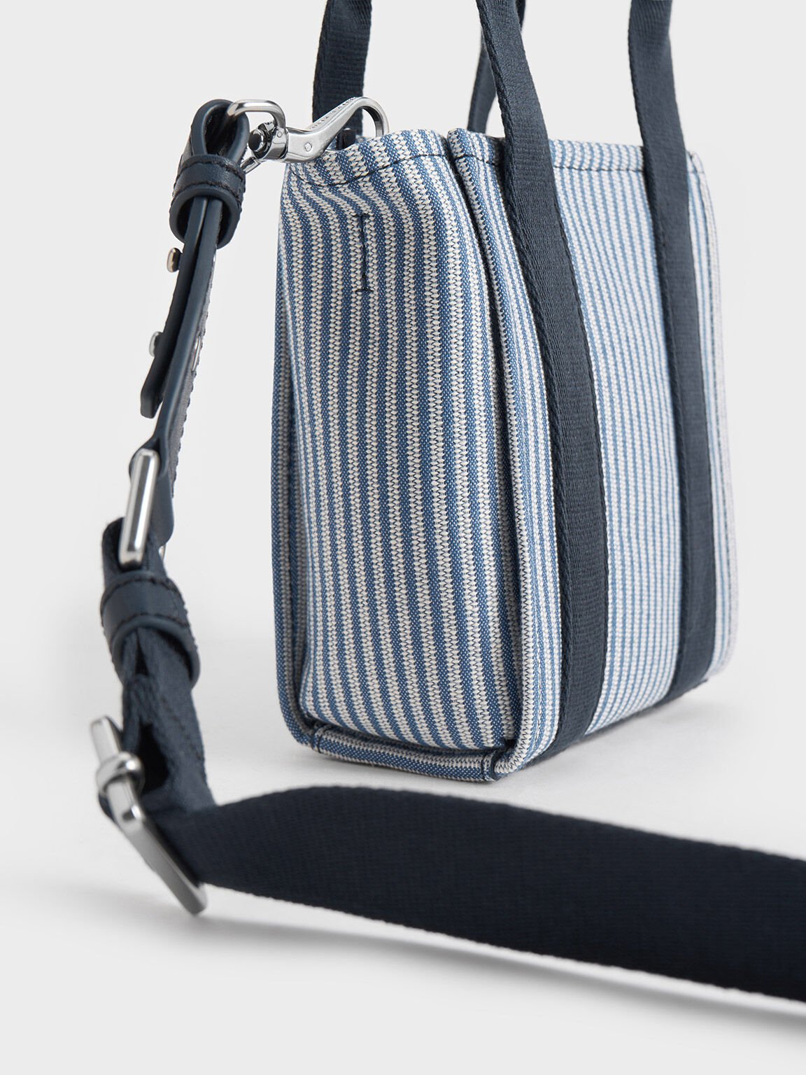 กระเป๋าโท้ทขนาดเล็กดีไซน์ลายทางรุ่น Kay, สีฟ้า, hi-res