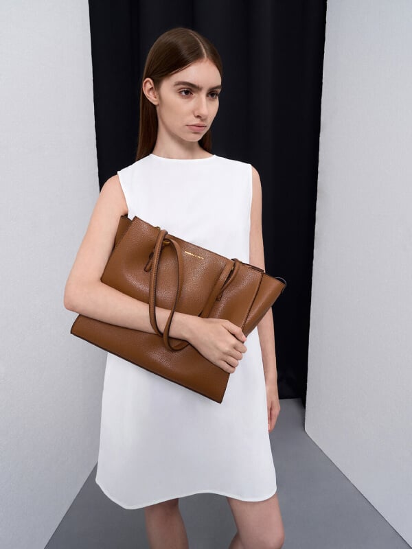 Women’s Sansa tote bag in chocolate – CHARLES & KEITH TH